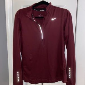 NIKE REFLECTIVE 1/4 ZIP PULLOVER